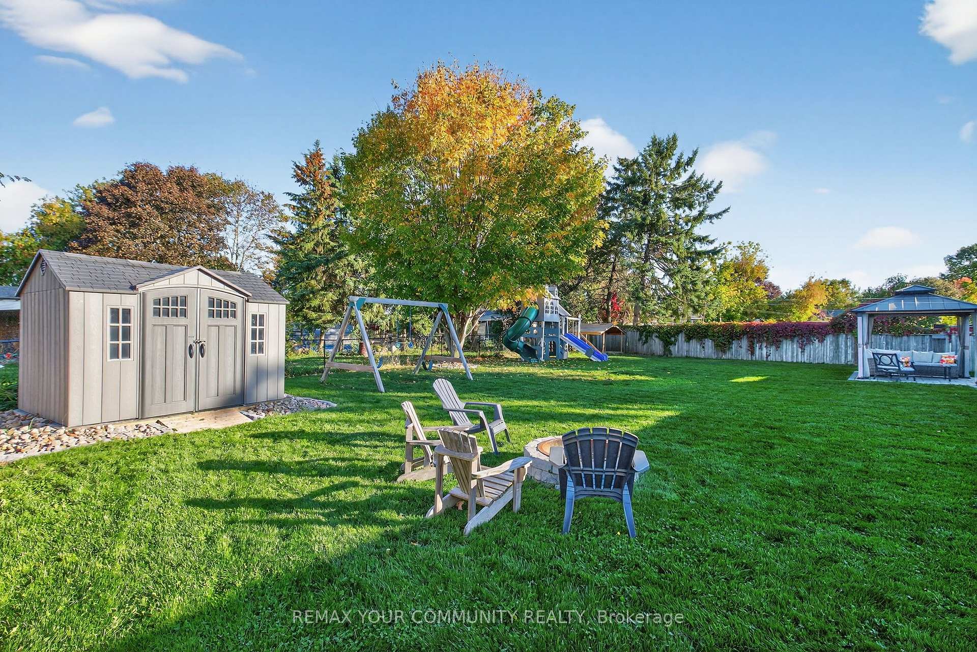 Photo 31 of 239 Sunset Crescent, Innisfil, Stroud — HOMEH