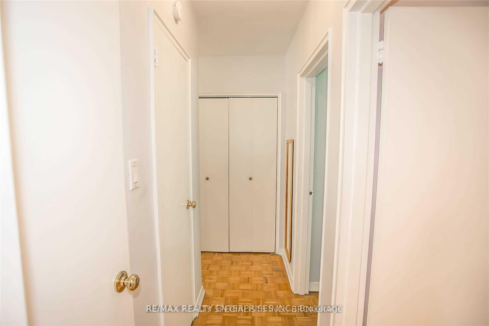 Photo 25 of 54 Rabbit Lane, Etobicoke, Eringate-Centennial-West Deane — HOMEH