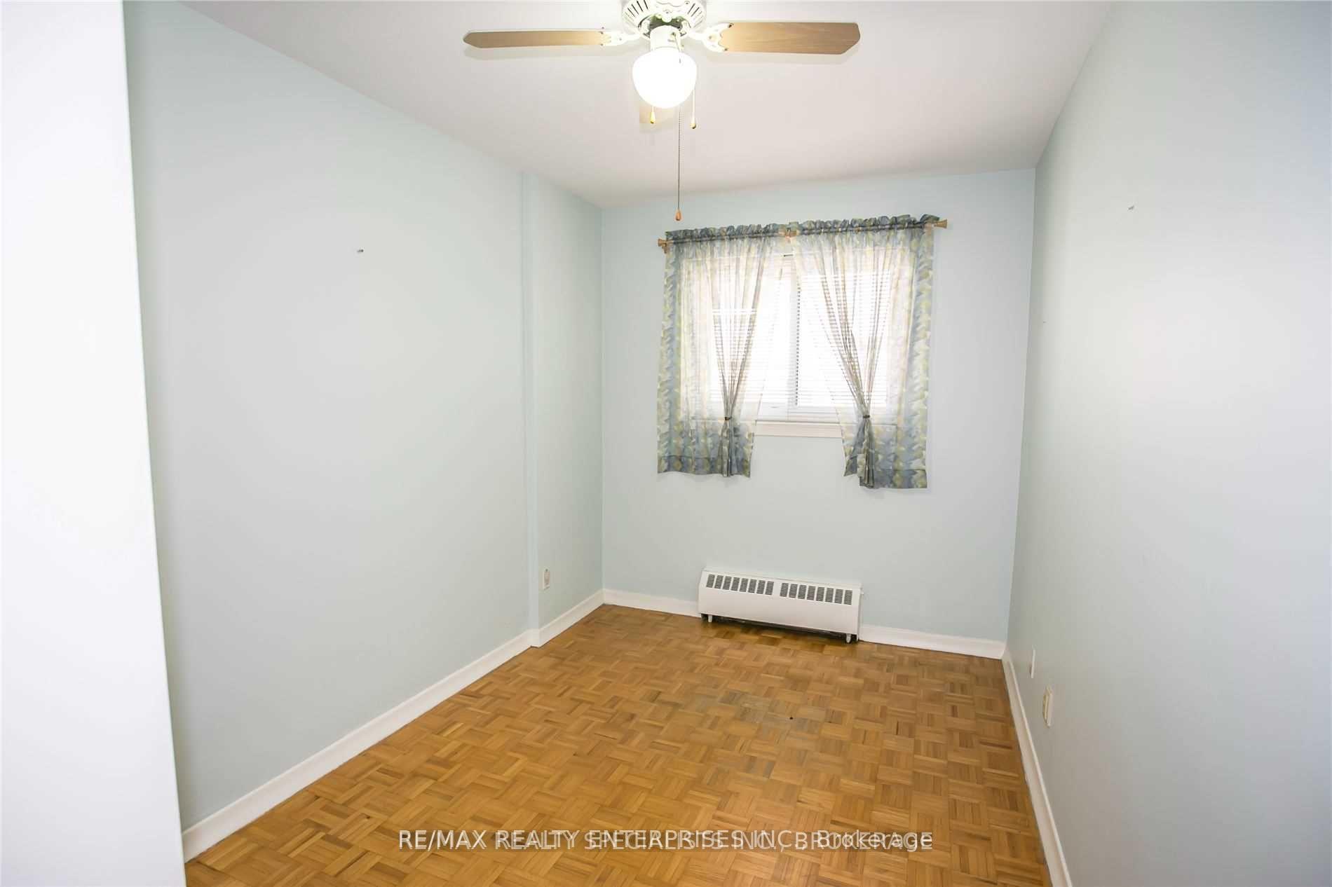 Photo 26 of 54 Rabbit Lane, Etobicoke, Eringate-Centennial-West Deane — HOMEH