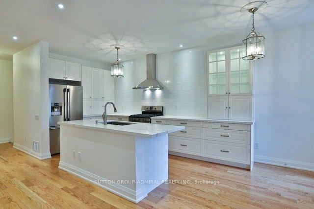 Photo 3 of 447 Lady Nadia Drive, Vaughan, Patterson — HOMEH