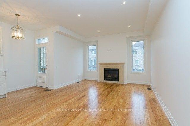 Photo 6 of 447 Lady Nadia Drive, Vaughan, Patterson — HOMEH