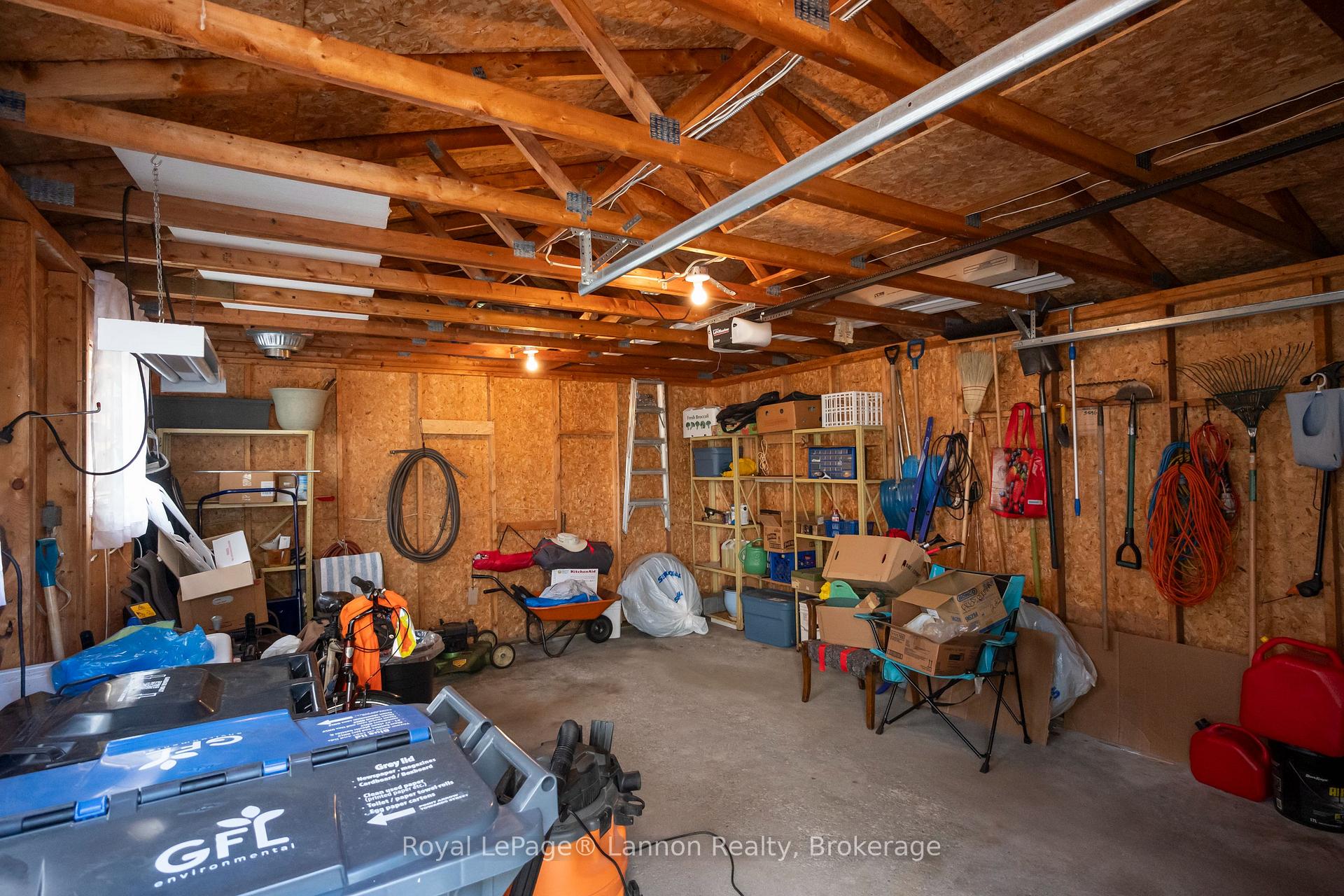 Photo 4 of 315 Rona Street, Thunder Bay, Current River — HOMEH