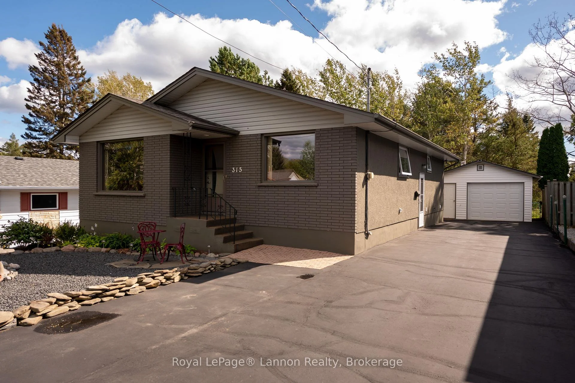 Photo 14 of 315 Rona Street, Thunder Bay, Current River — HOMEH