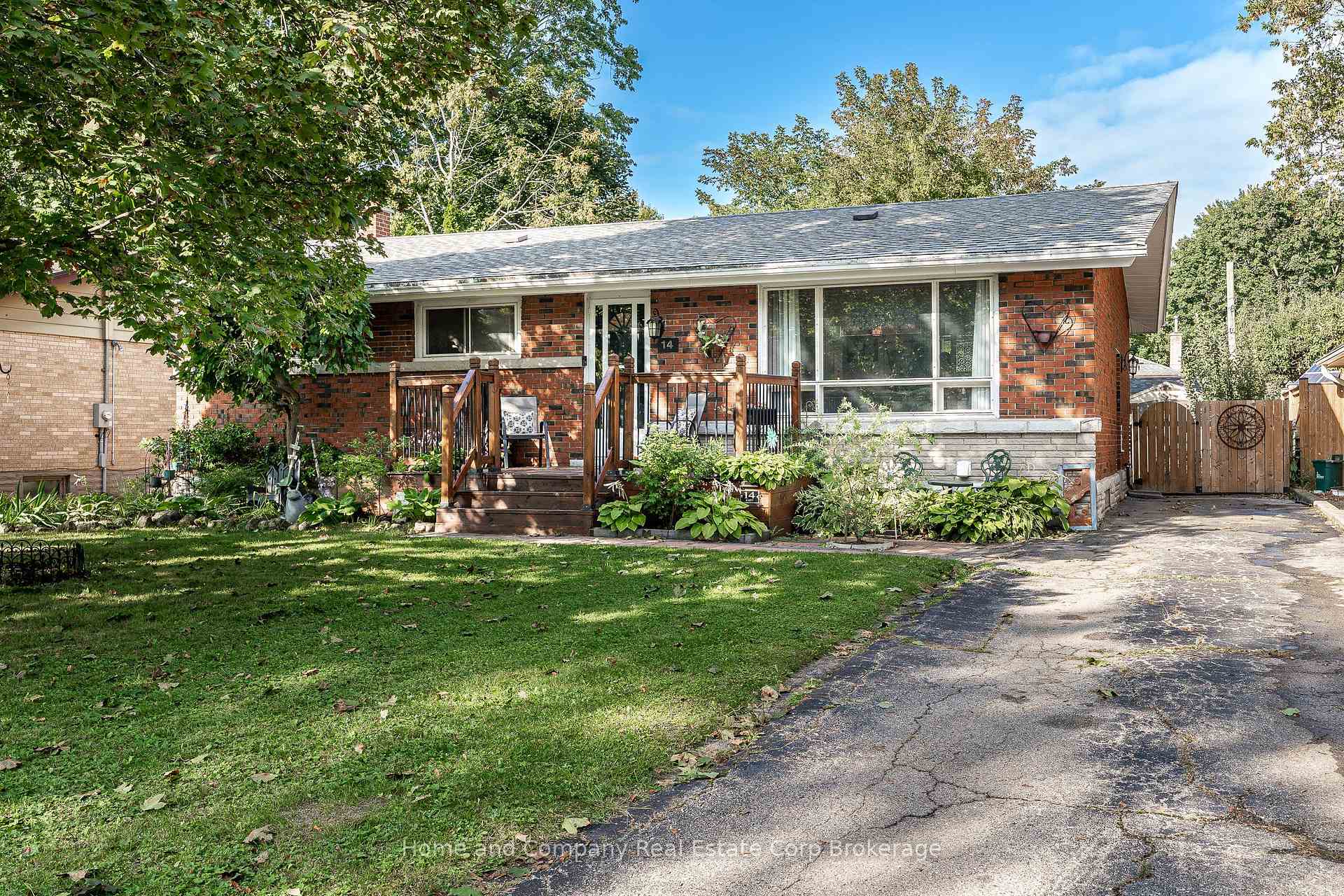 Photo 1 of 14 Burritt Street, Stratford — HOMEH