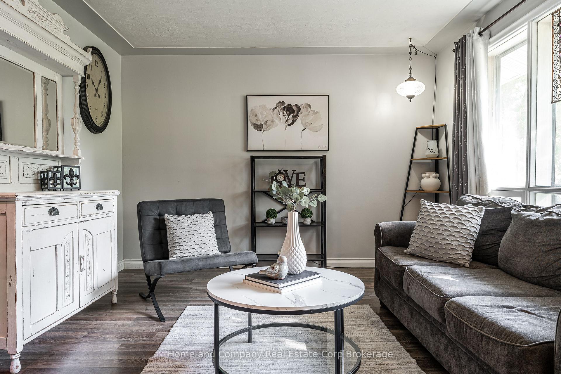 Photo 2 of 14 Burritt Street, Stratford — HOMEH