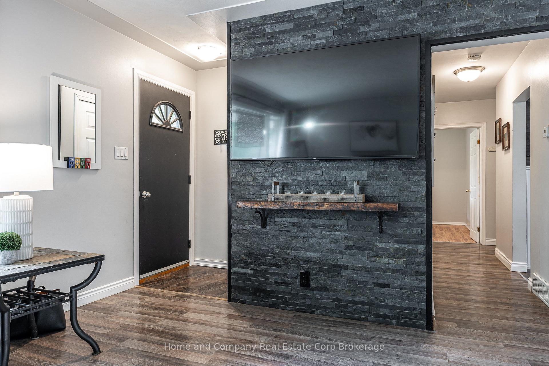 Photo 9 of 14 Burritt Street, Stratford — HOMEH
