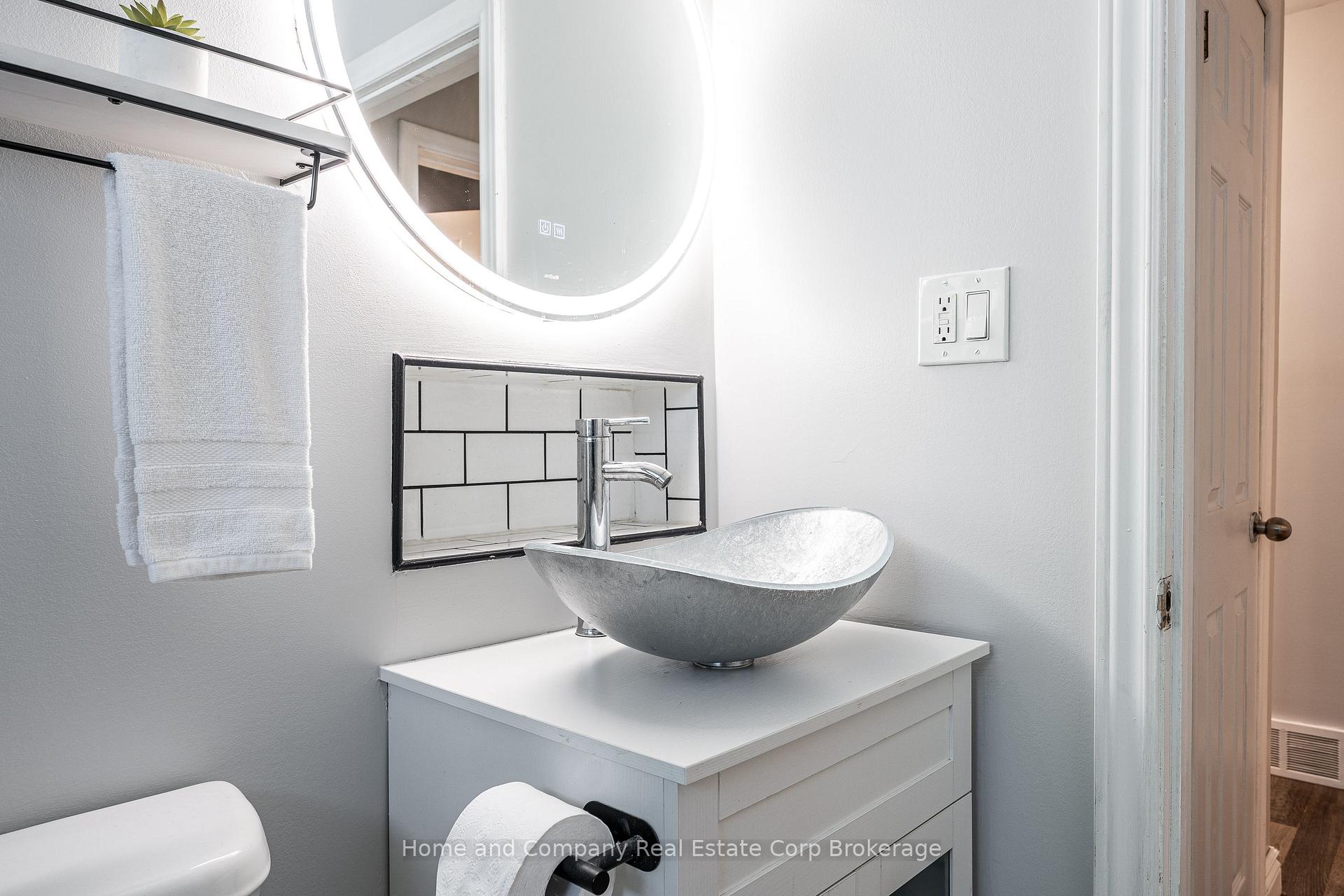 Photo 19 of 14 Burritt Street, Stratford — HOMEH