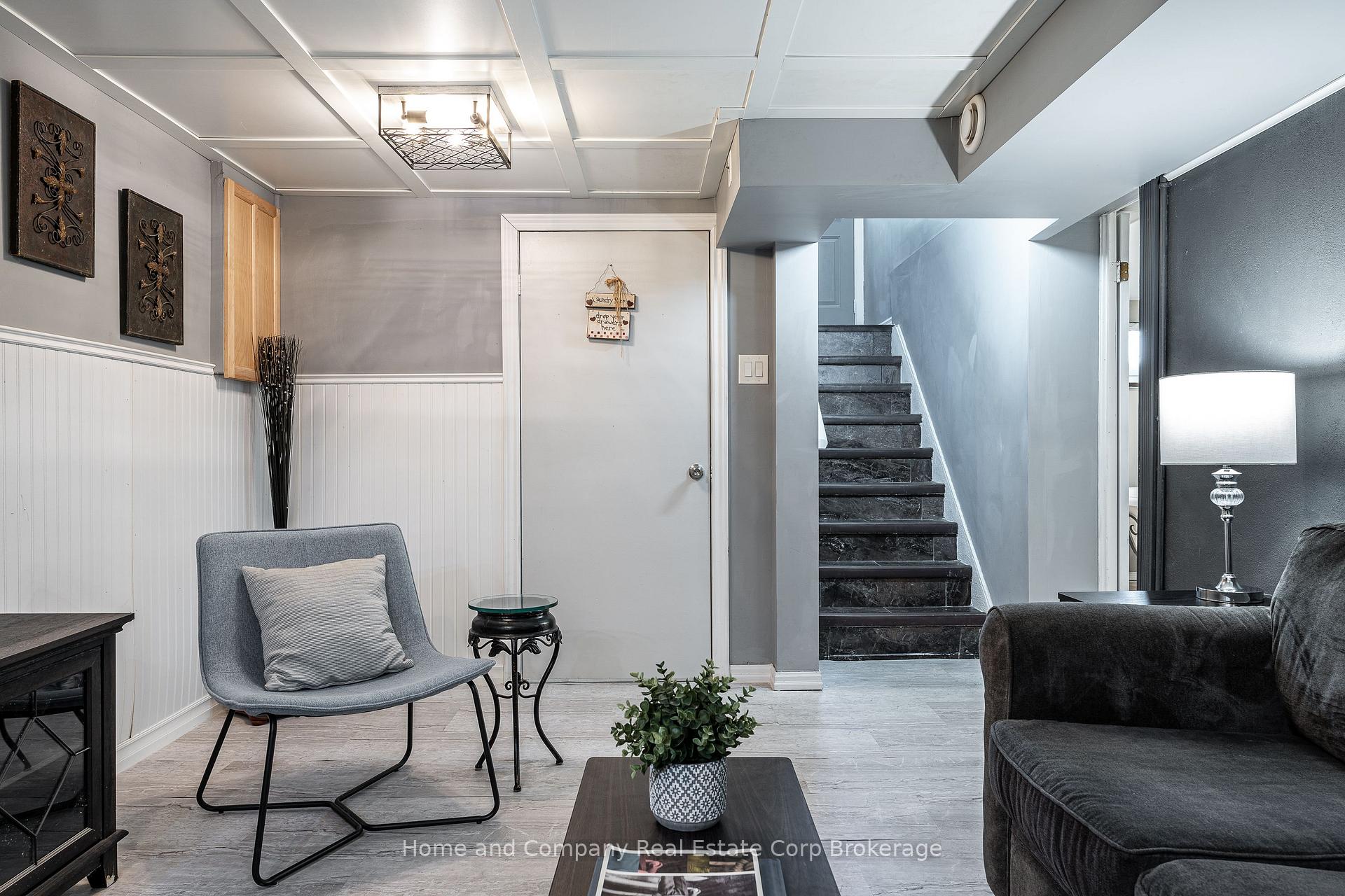 Photo 25 of 14 Burritt Street, Stratford — HOMEH