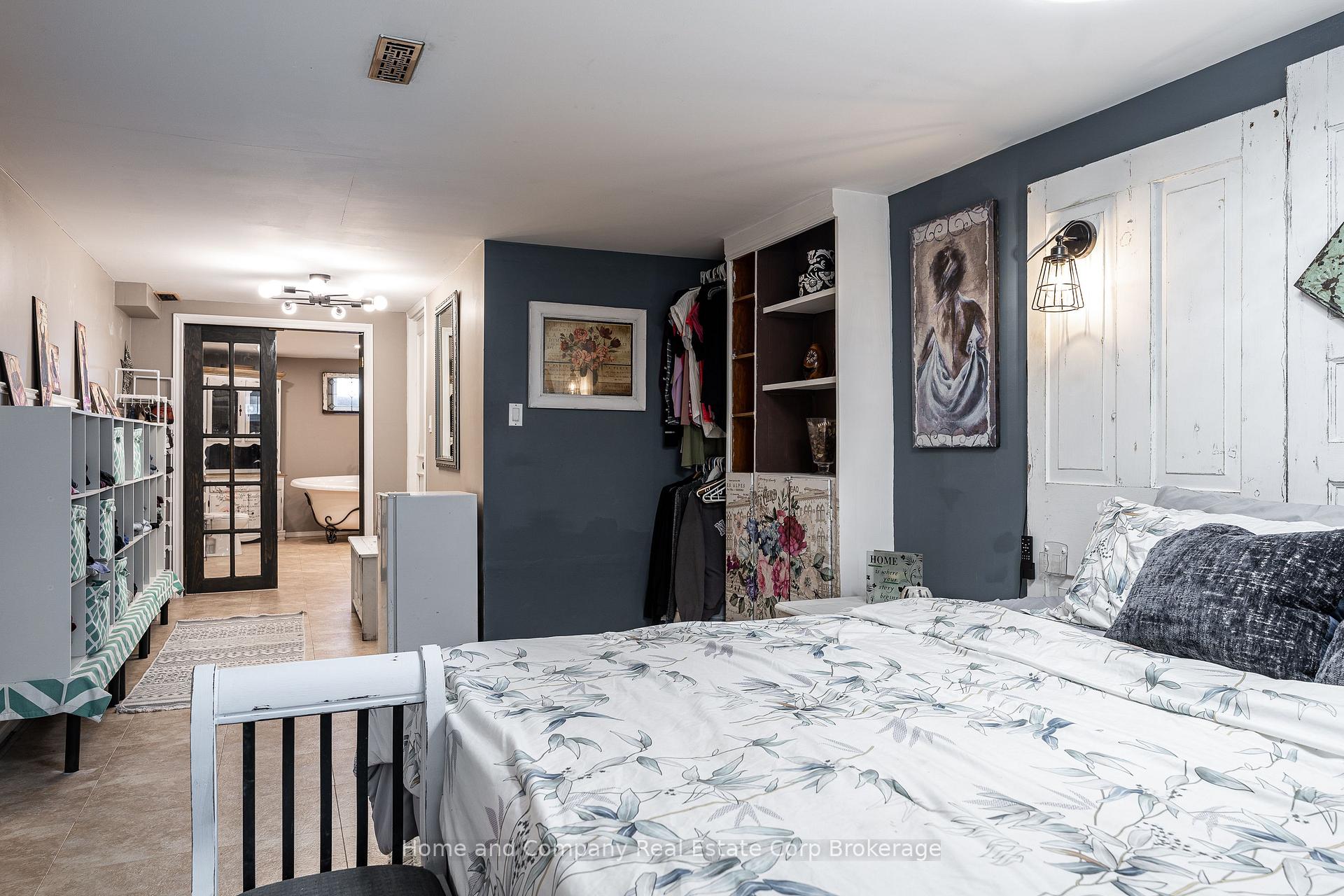 Photo 34 of 14 Burritt Street, Stratford — HOMEH