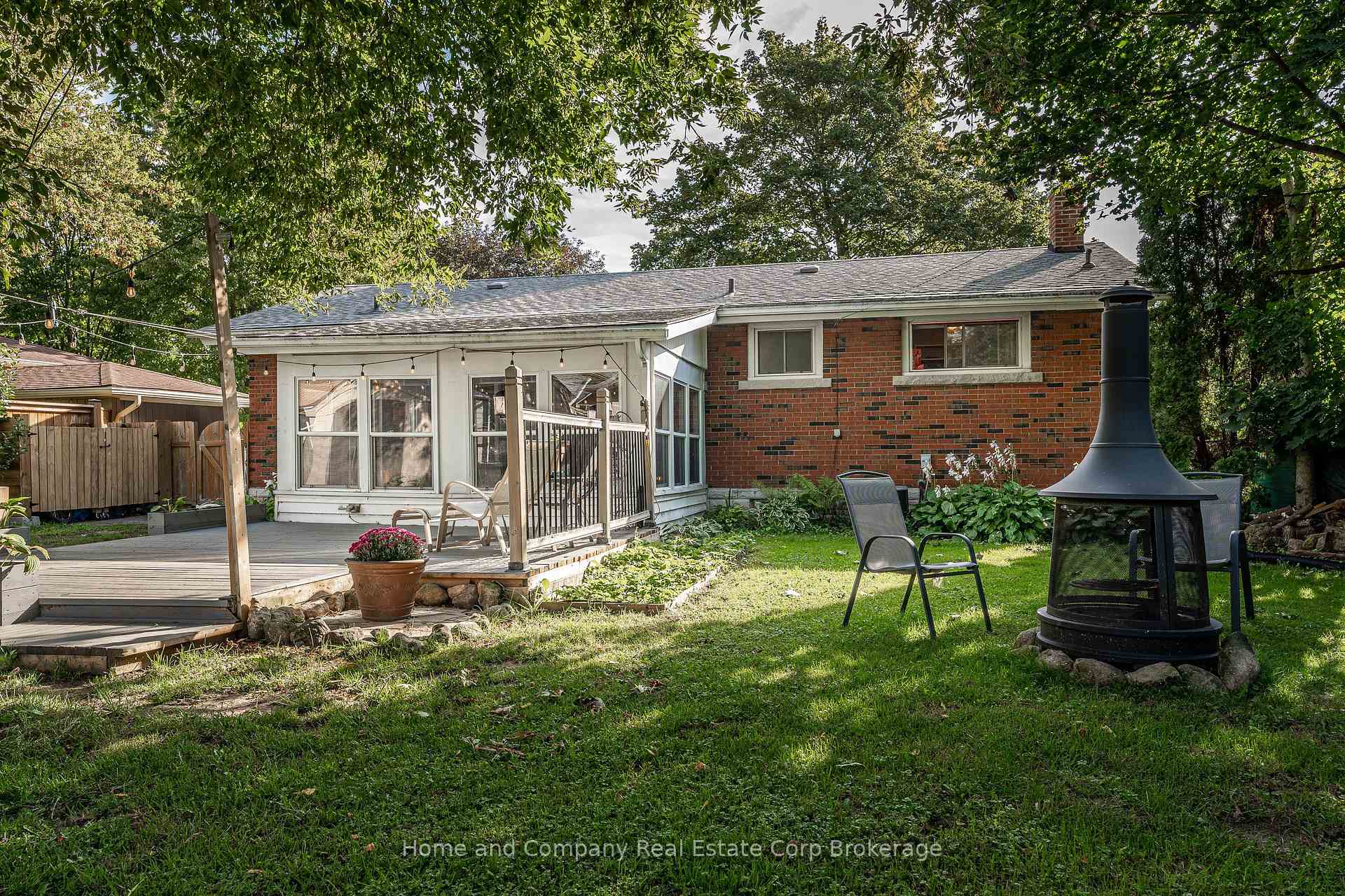 Photo 43 of 14 Burritt Street, Stratford — HOMEH