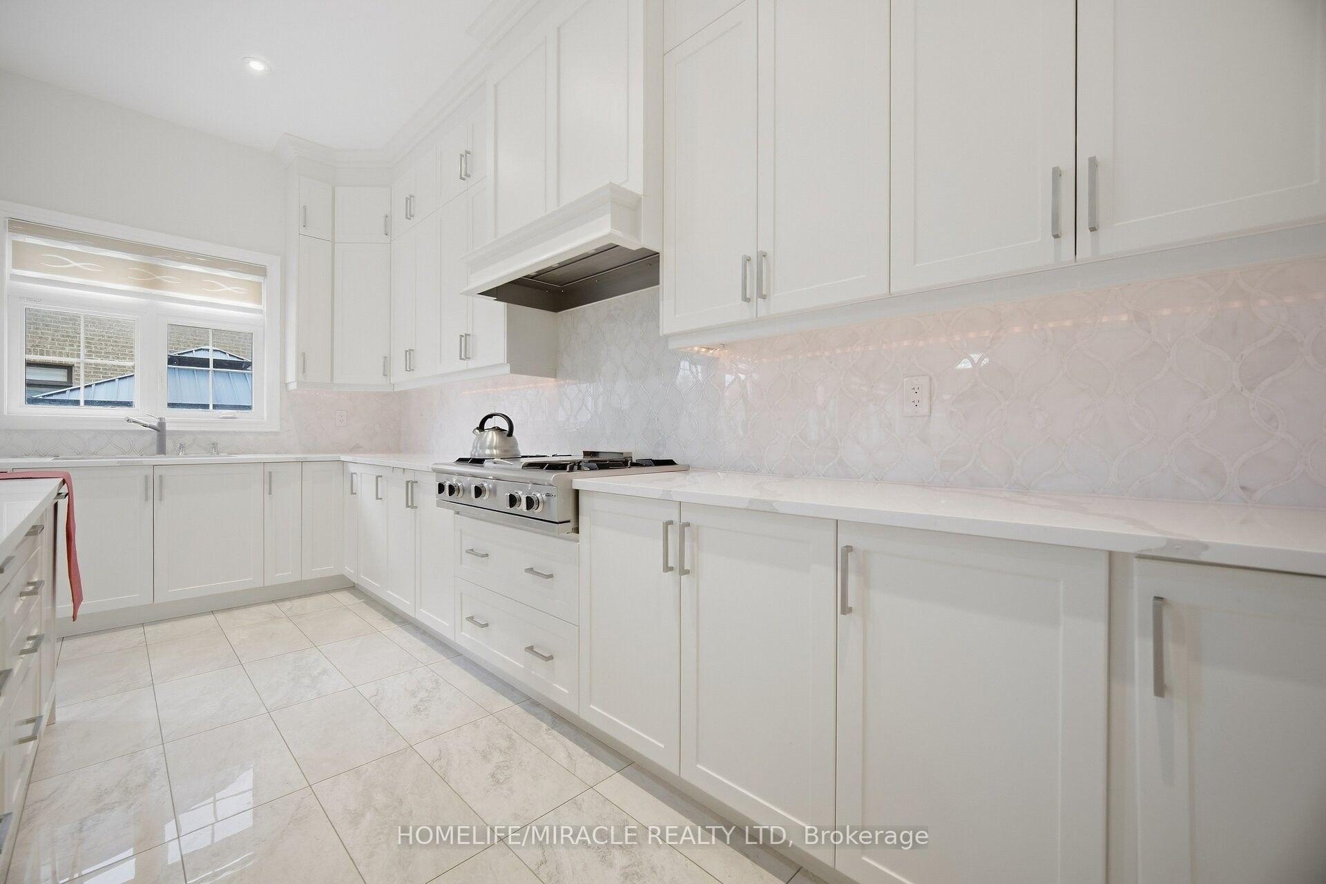 Photo 11 of 7 Anatolia Street, Brampton, Toronto Gore Rural Estate — HOMEH