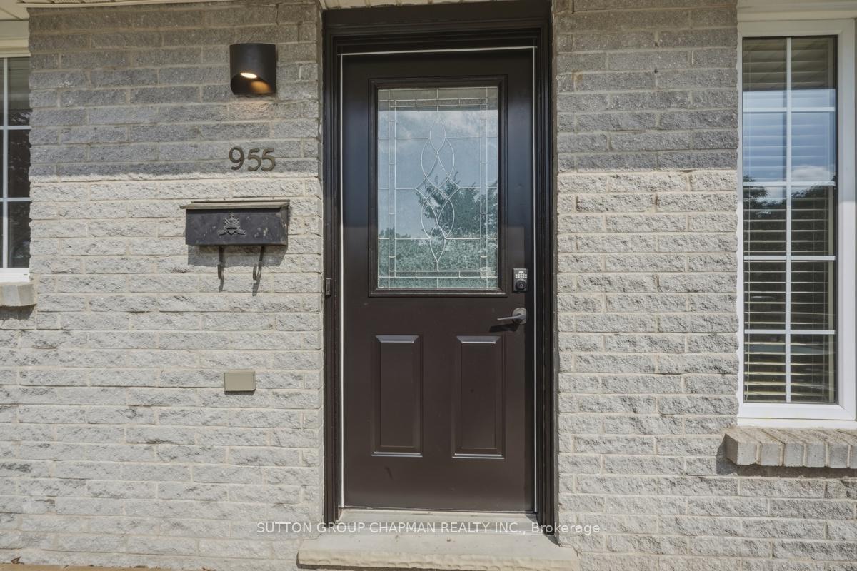Photo 4 of 955 Lawson Road, London, North I — HOMEH