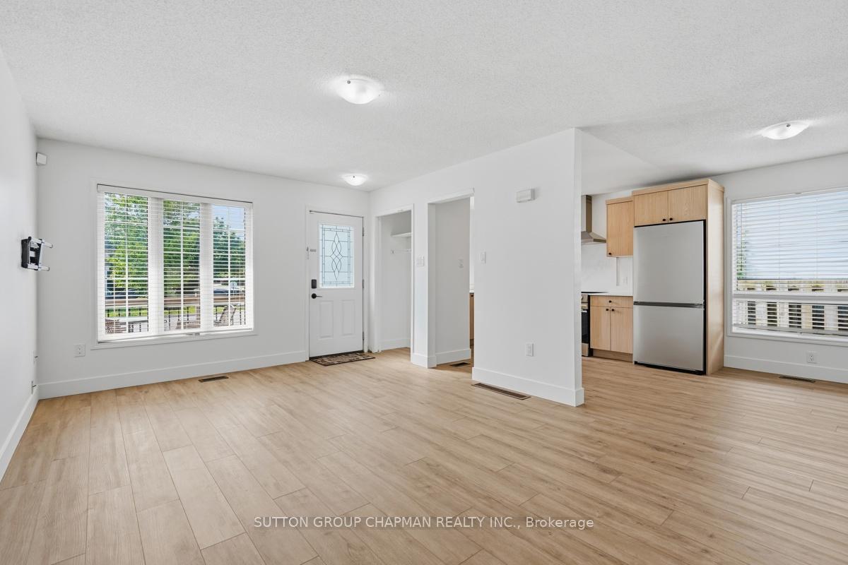 Photo 7 of 955 Lawson Road, London, North I — HOMEH