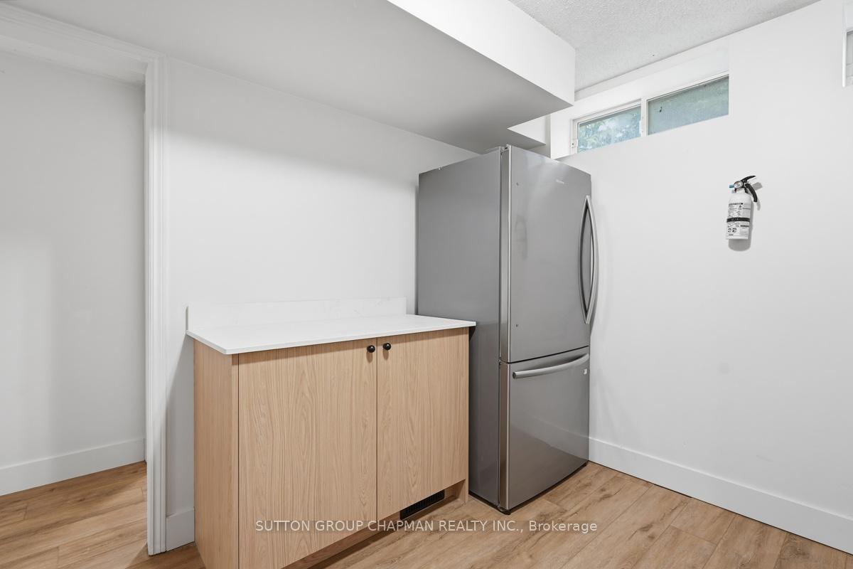 Photo 20 of 955 Lawson Road, London, North I — HOMEH