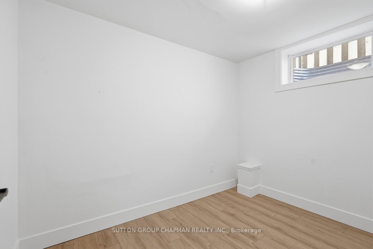 Photo 25 of 955 Lawson Road, London, North I — HOMEH