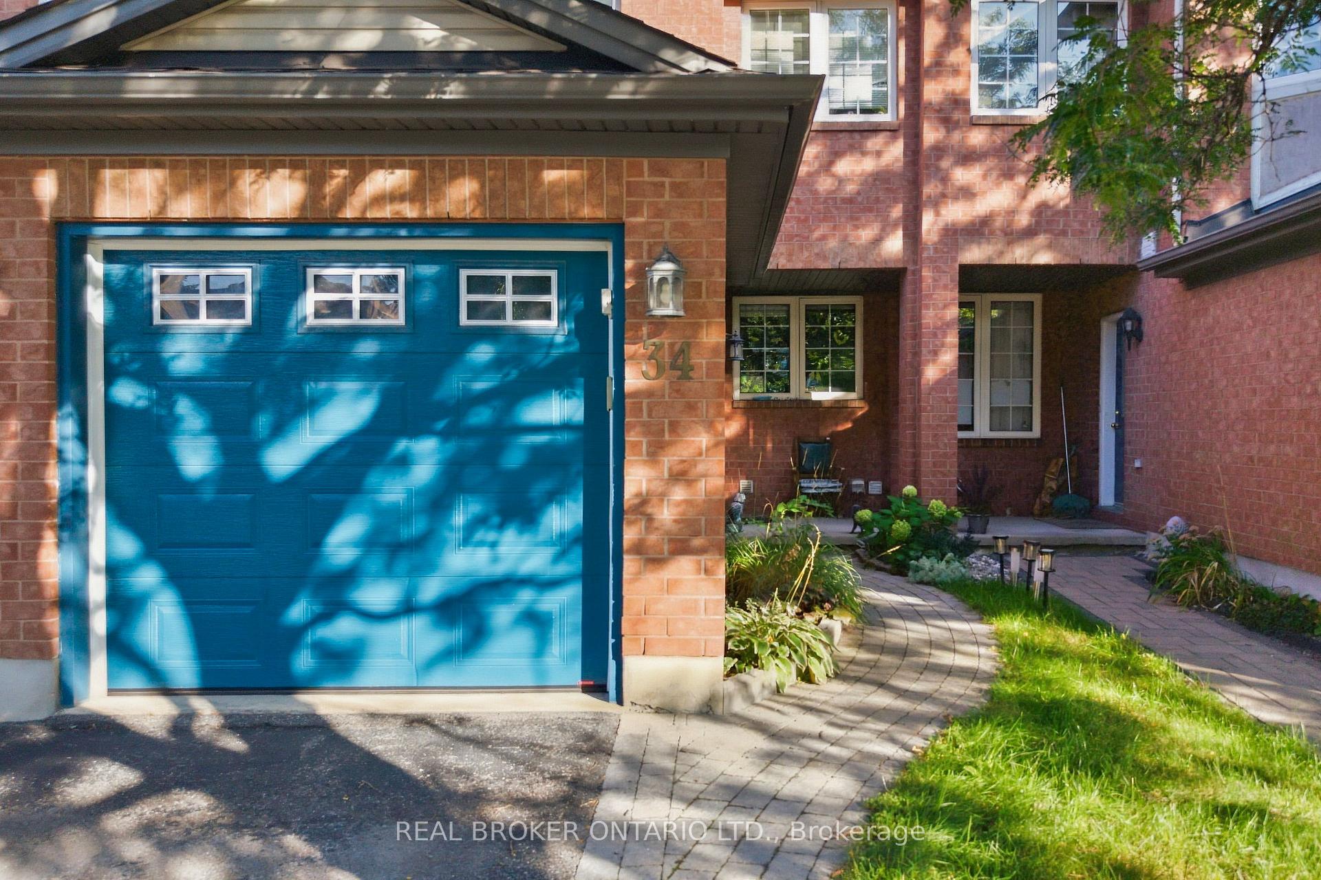 Photo 2 of 34 Scout Street, Ottawa, Central Park — HOMEH