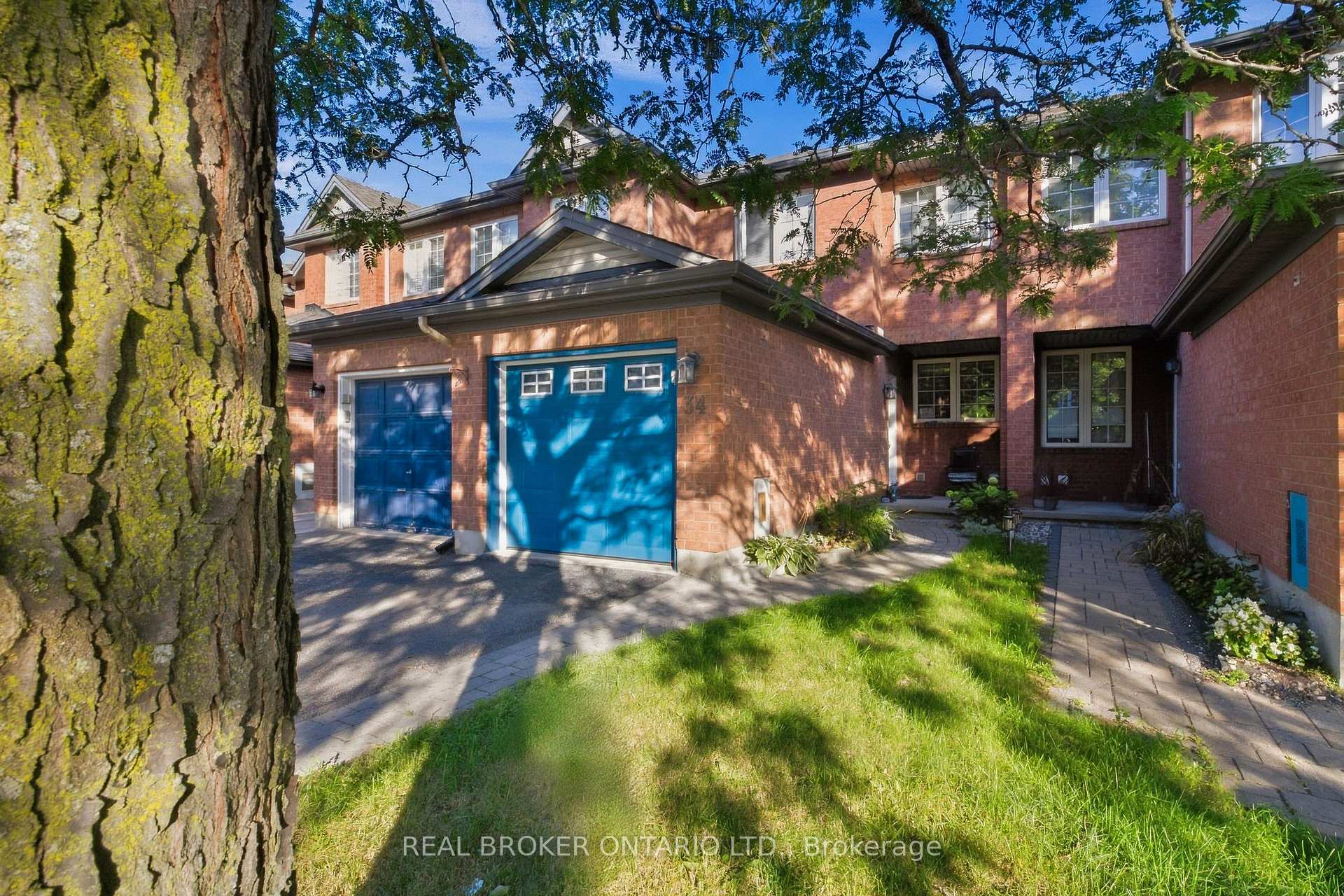 Photo 4 of 34 Scout Street, Ottawa, Central Park — HOMEH