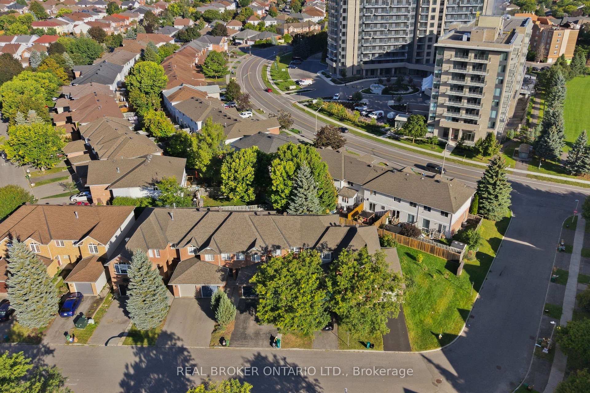 Photo 6 of 34 Scout Street, Ottawa, Central Park — HOMEH