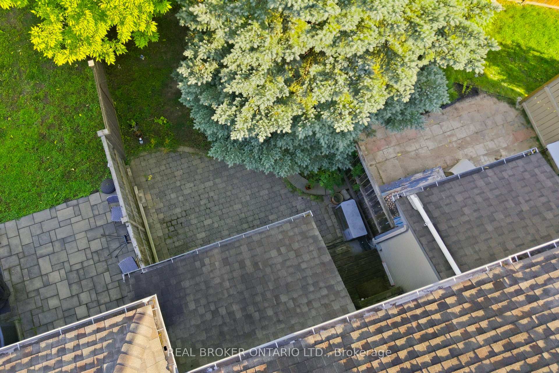 Photo 9 of 34 Scout Street, Ottawa, Central Park — HOMEH