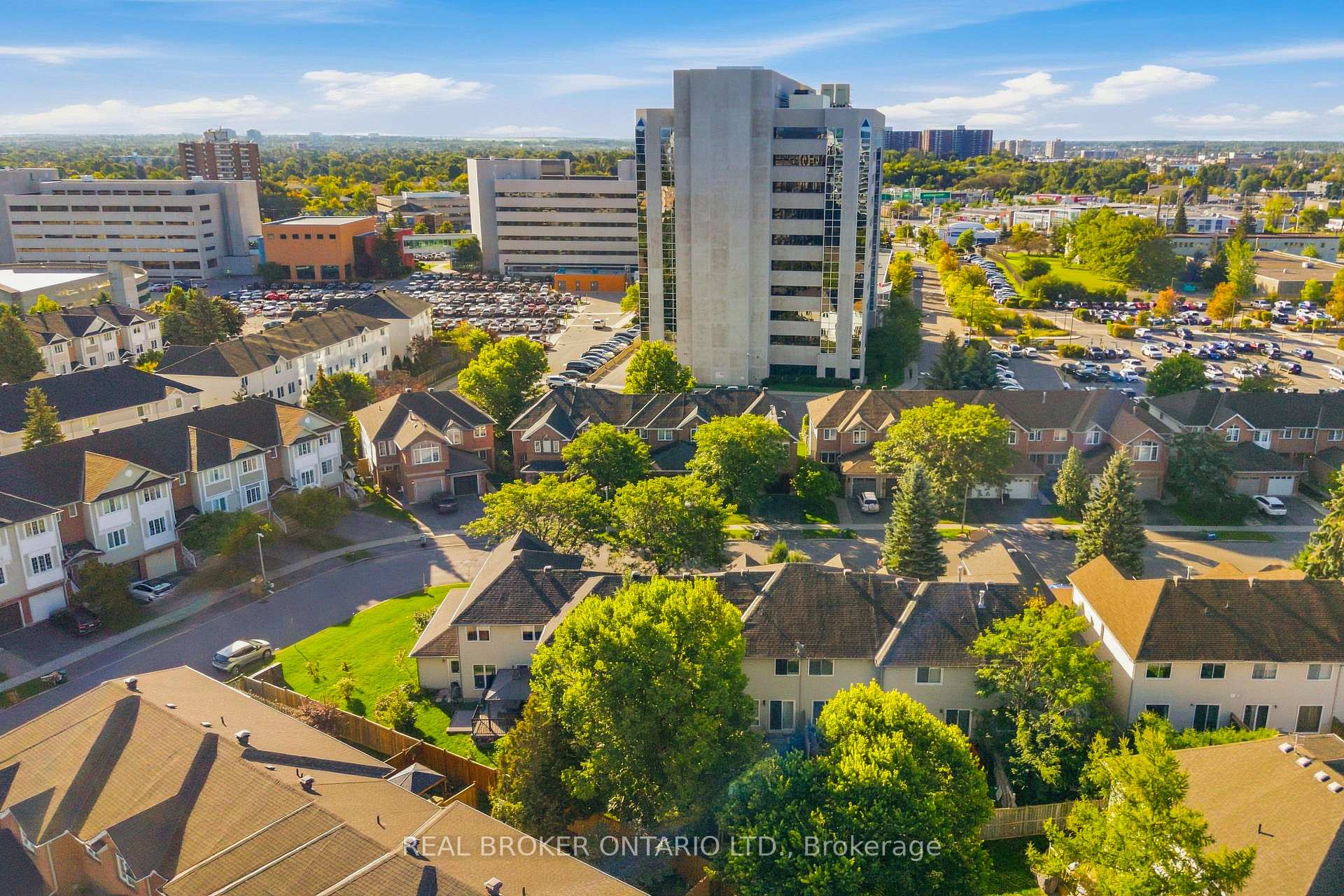 Photo 10 of 34 Scout Street, Ottawa, Central Park — HOMEH