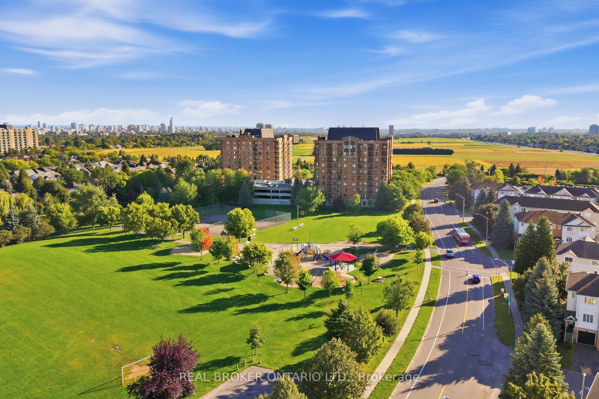 Photo 11 of 34 Scout Street, Ottawa, Central Park — HOMEH
