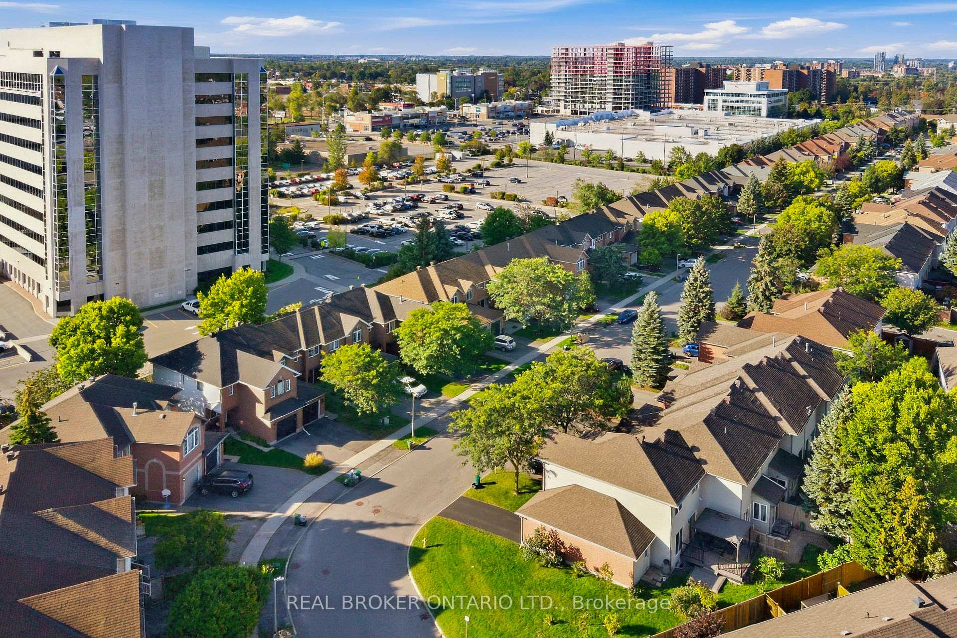 Photo 12 of 34 Scout Street, Ottawa, Central Park — HOMEH