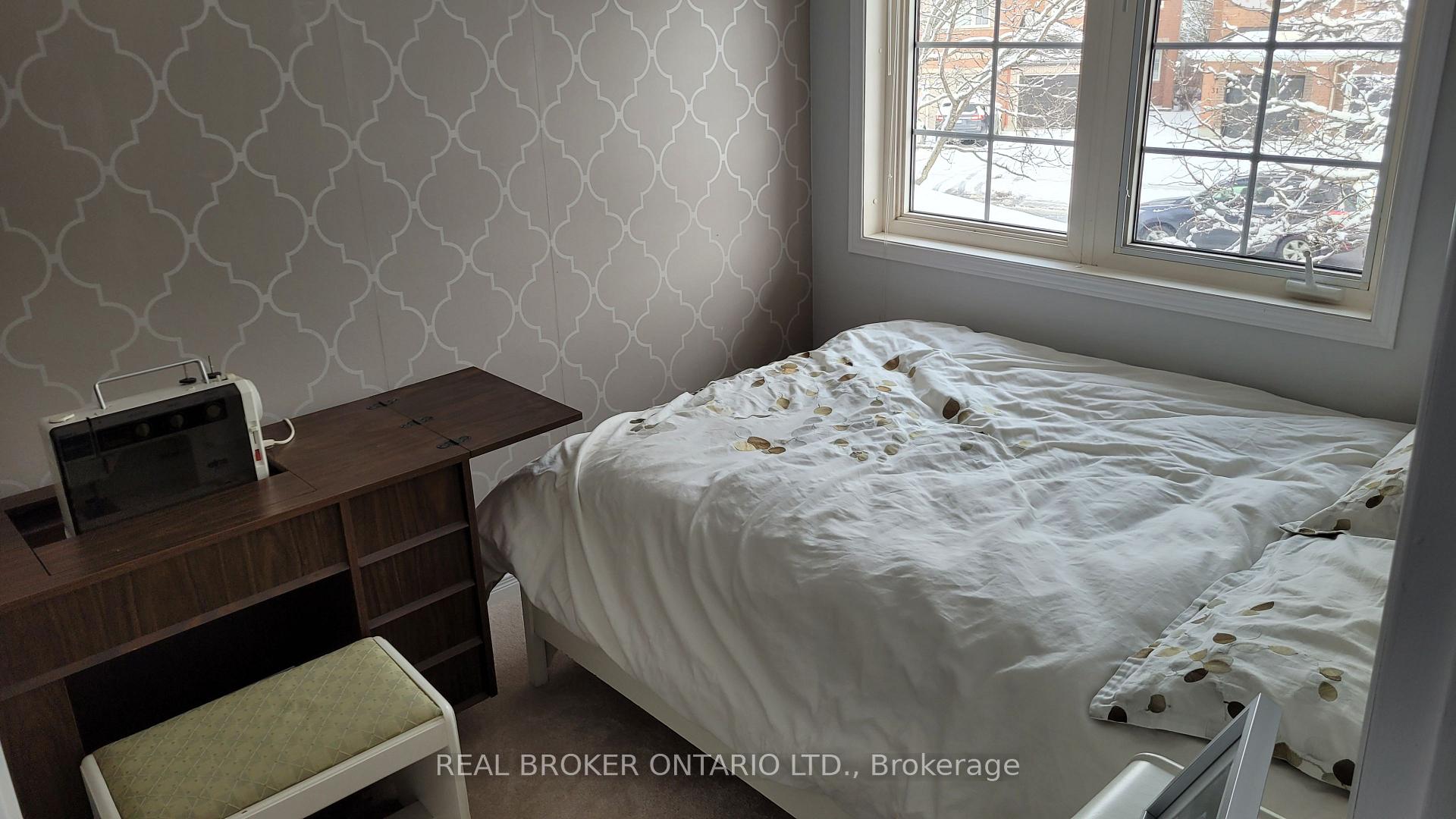 Photo 19 of 34 Scout Street, Ottawa, Central Park — HOMEH