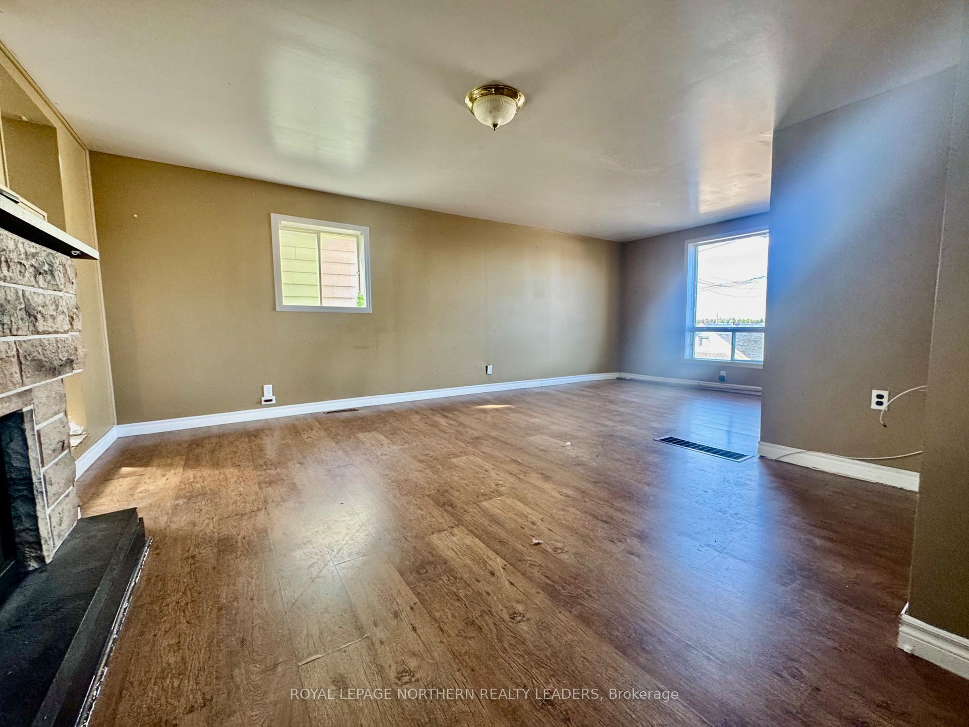 Photo 12 of 80 Fourth Avenue, Timmins, SCH - Main Area — HOMEH