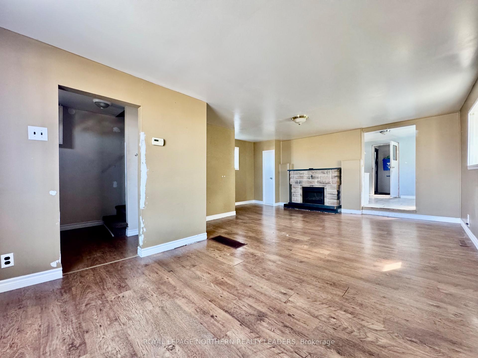 Photo 14 of 80 Fourth Avenue, Timmins, SCH - Main Area — HOMEH