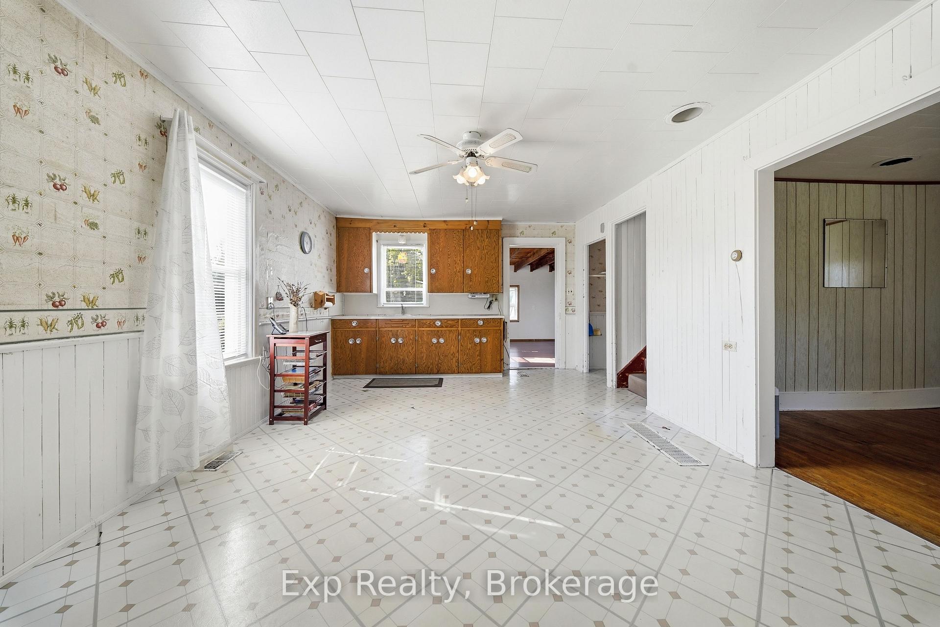 Photo 10 of 210 McCullough Road, Tyendinaga, Tyendinaga Township — HOMEH
