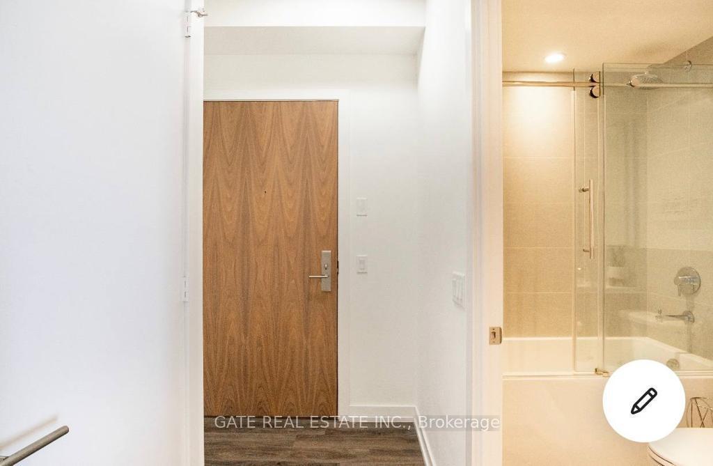 Photo 2 of Unit 912, 1 Grandview Avenue, Markham, Thornhill — HOMEH