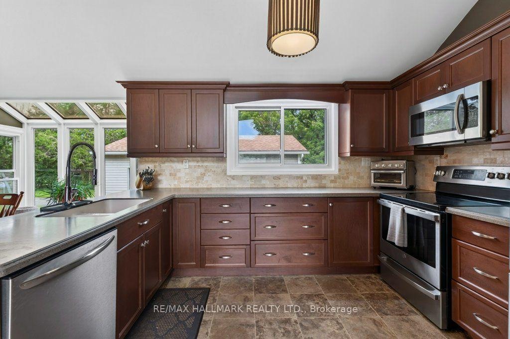 Photo 10 of 24 Kelly Street, Thorold, Port Robinson — HOMEH