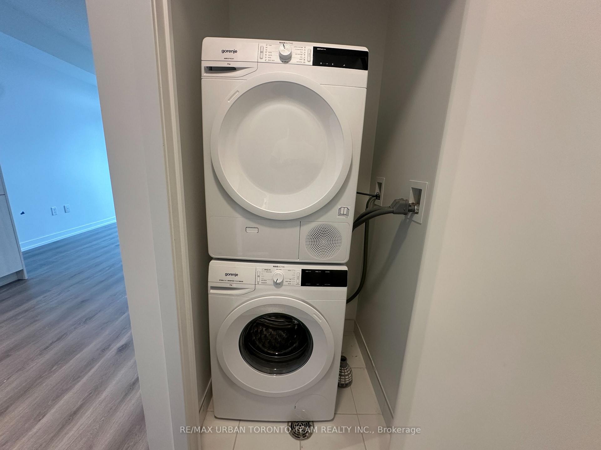 Photo 11 of Unit 6211, 225 Commerce St Street, Vaughan, Vaughan Corporate Centre — HOMEH