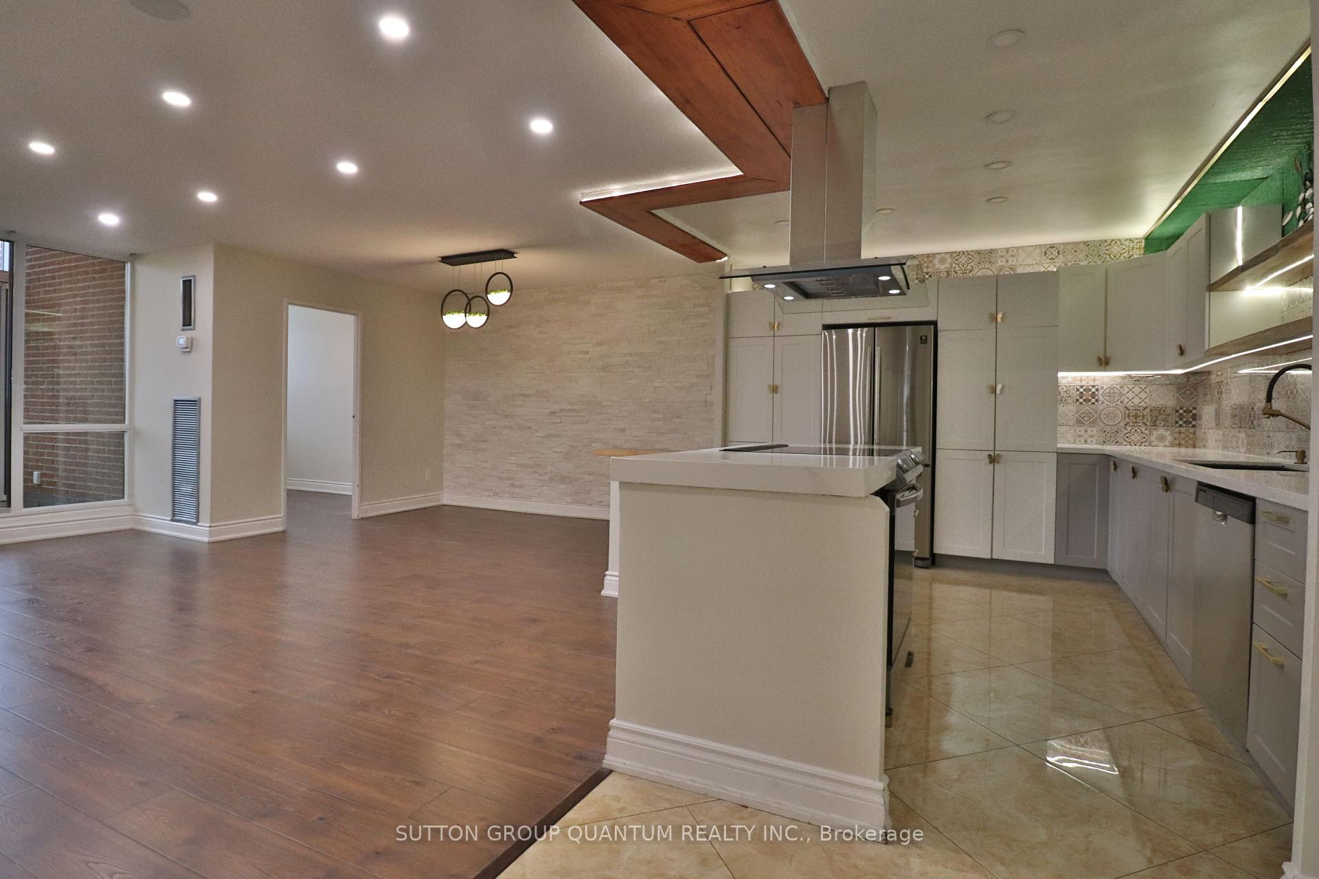 Photo 2 of Unit 2001, 627 The West Mall, Etobicoke, Eringate-Centennial-West Deane — HOMEH
