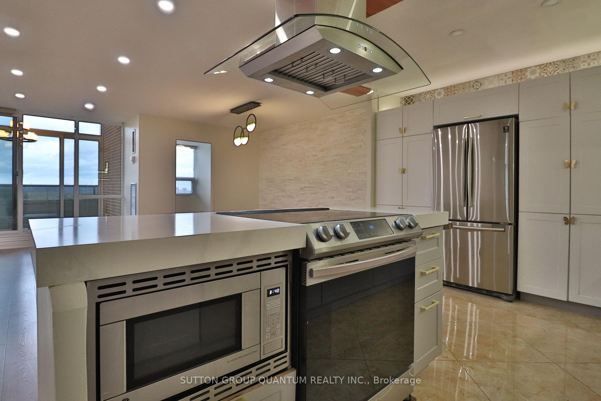 Photo 10 of Unit 2001, 627 The West Mall, Etobicoke, Eringate-Centennial-West Deane — HOMEH