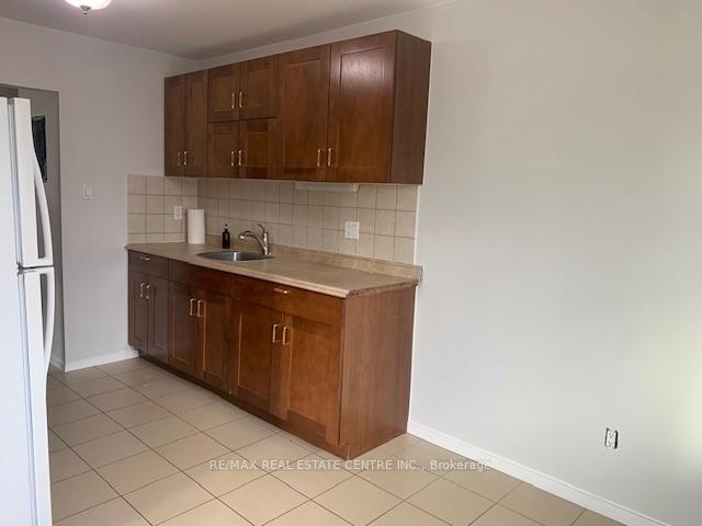 Photo 2 of Unit 4, 45 Raylawn Crescent, Halton Hills, Georgetown — HOMEH