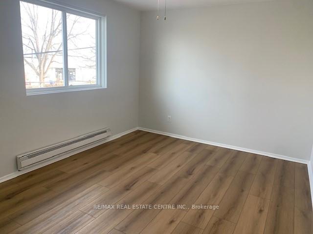 Photo 5 of Unit 4, 45 Raylawn Crescent, Halton Hills, Georgetown — HOMEH