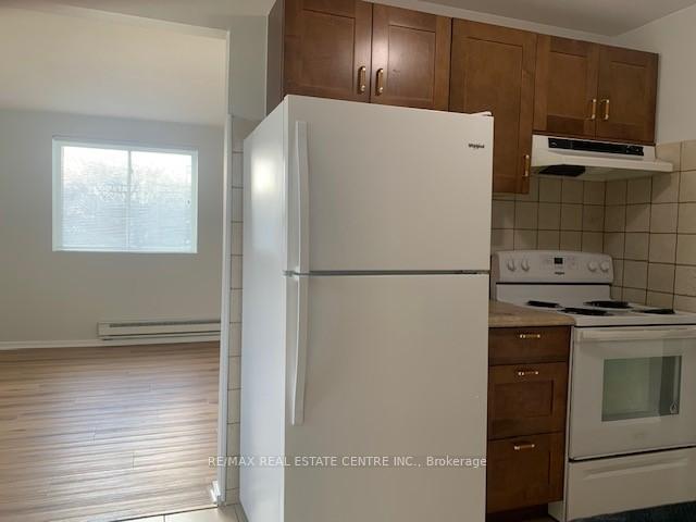 Photo 6 of Unit 4, 45 Raylawn Crescent, Halton Hills, Georgetown — HOMEH