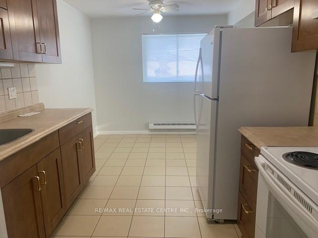 Photo 7 of Unit 4, 45 Raylawn Crescent, Halton Hills, Georgetown — HOMEH
