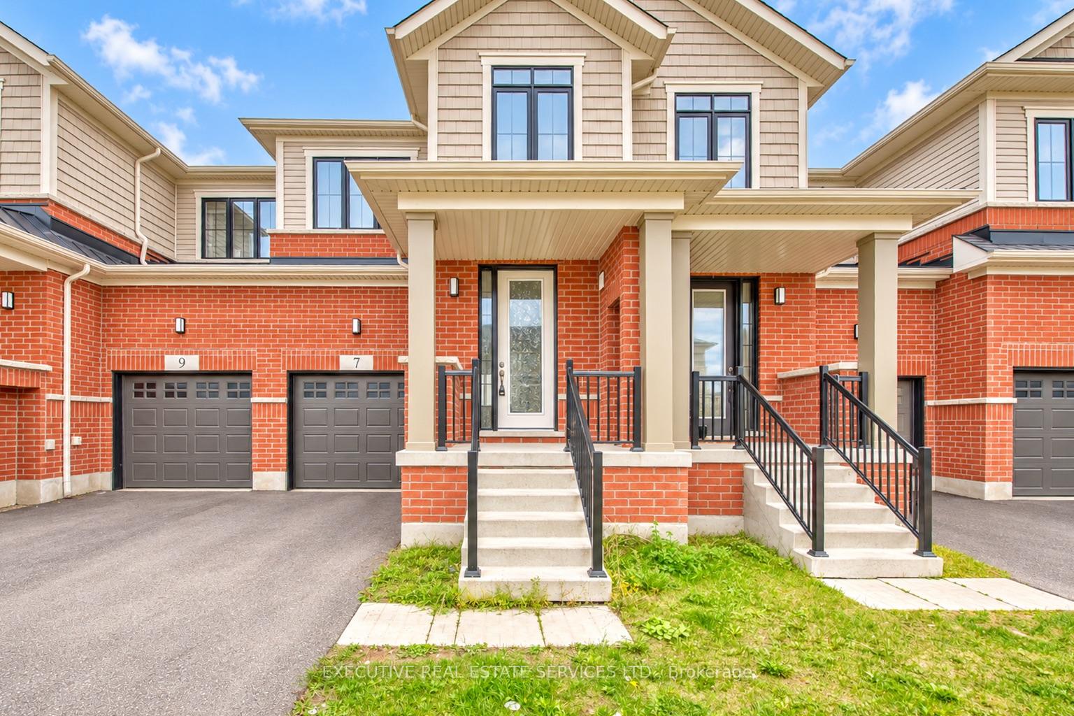 Photo 5 of 7 Crossmore Crescent, Cambridge, Westview — HOMEH