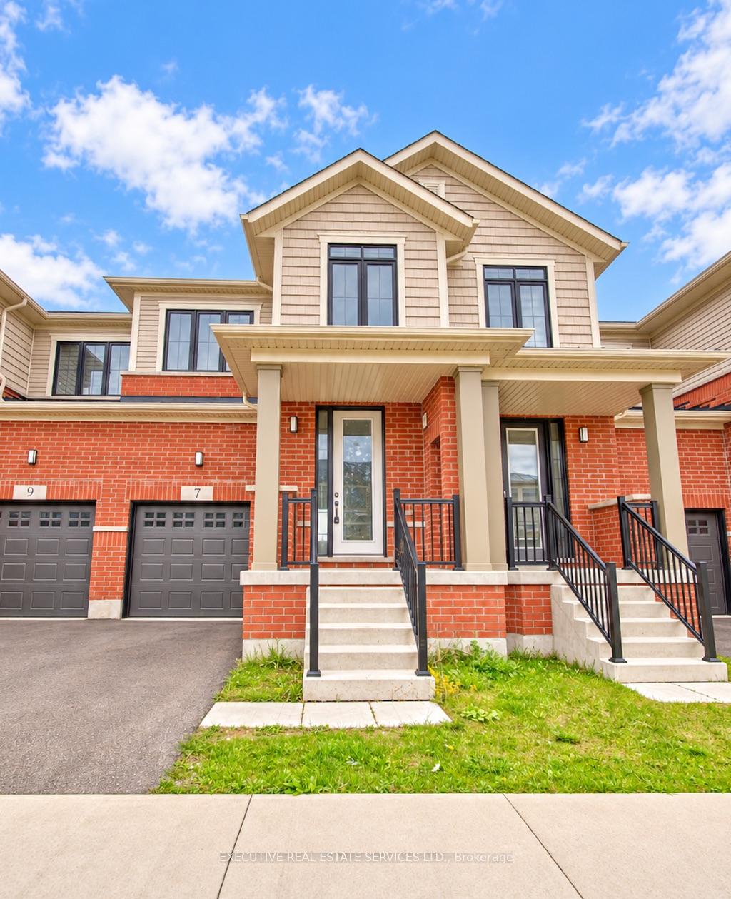 Photo 6 of 7 Crossmore Crescent, Cambridge, Westview — HOMEH