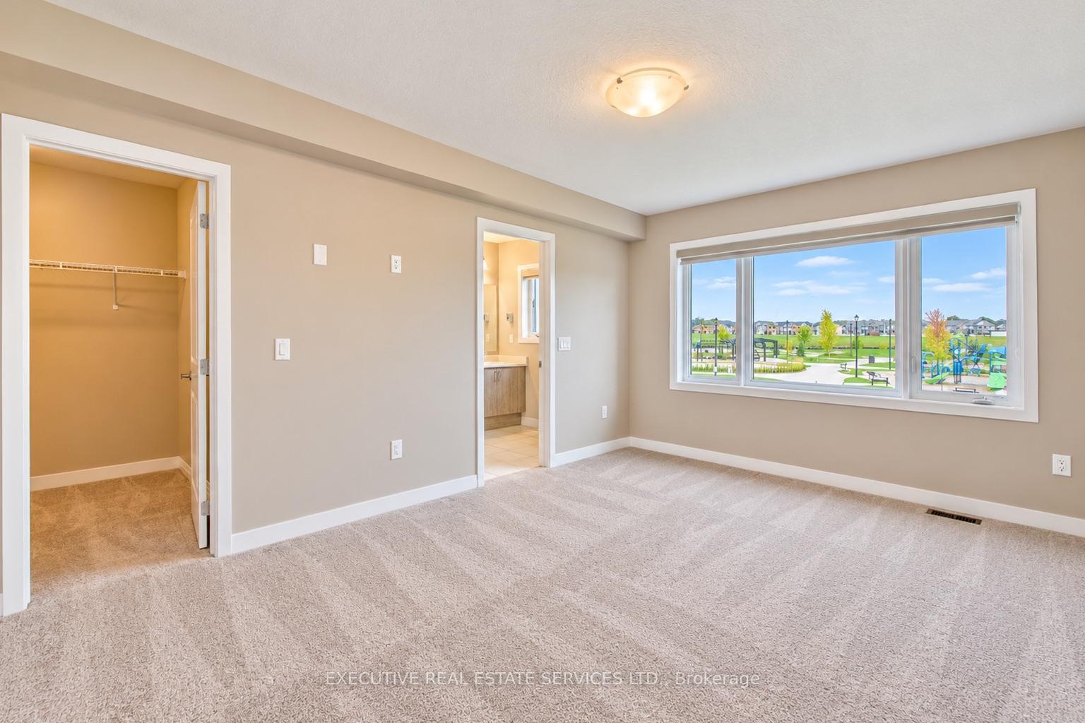 Photo 24 of 7 Crossmore Crescent, Cambridge, Westview — HOMEH