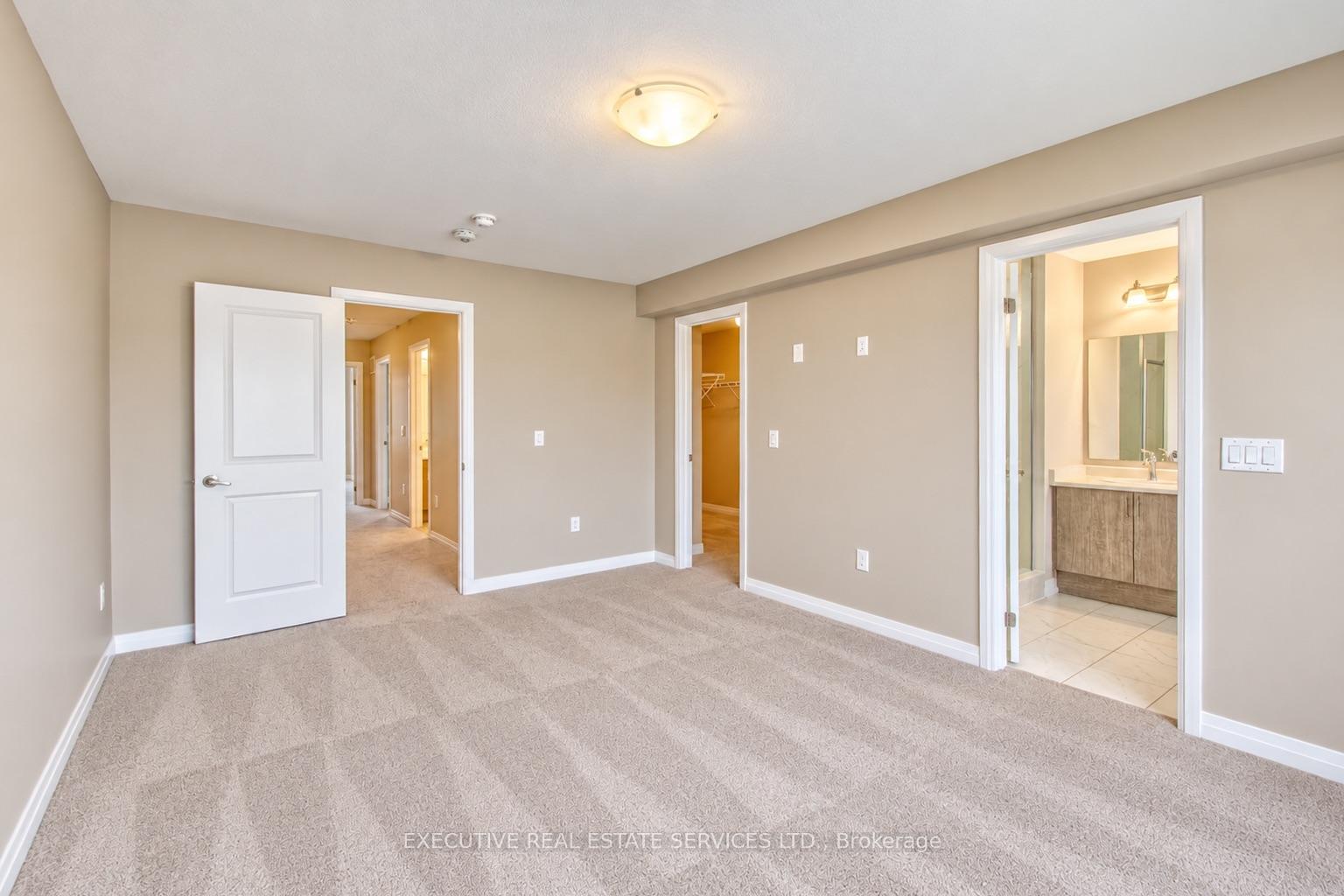 Photo 25 of 7 Crossmore Crescent, Cambridge, Westview — HOMEH
