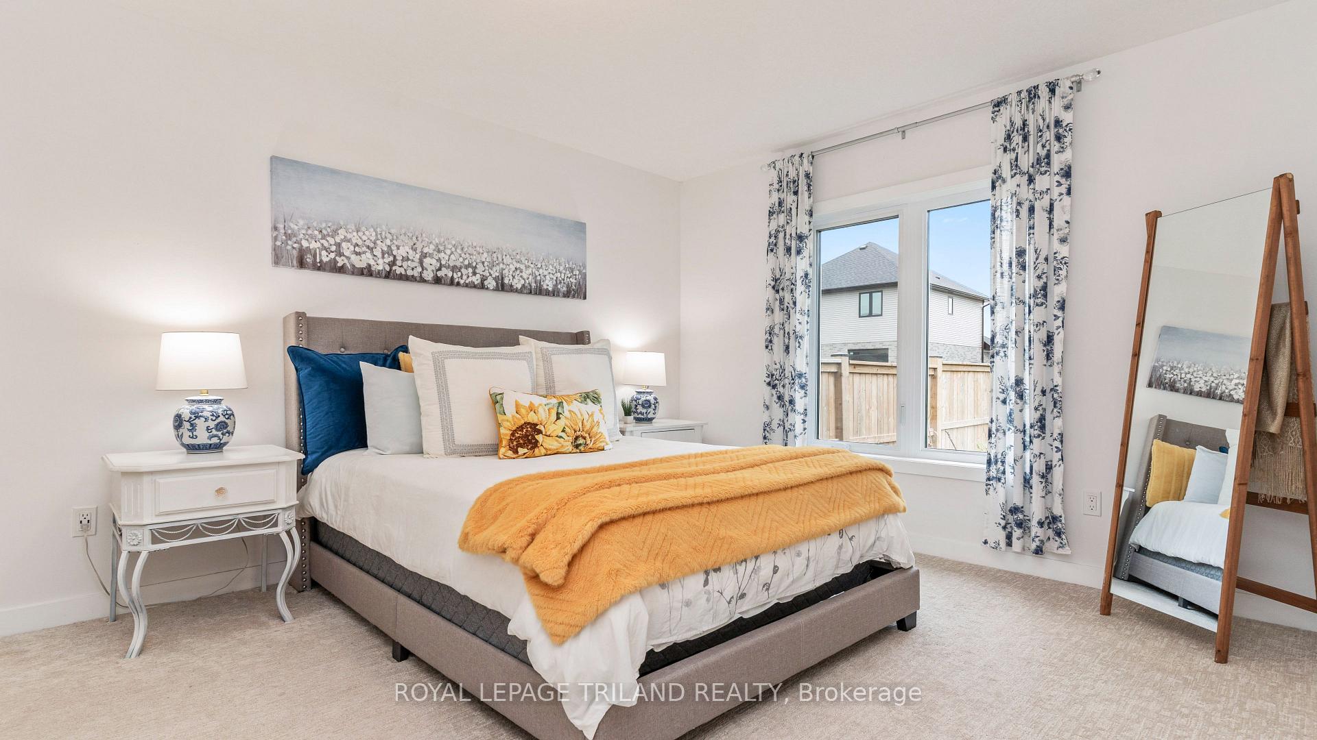 Photo 15 of 144 Empire Parkway, St. Thomas — HOMEH