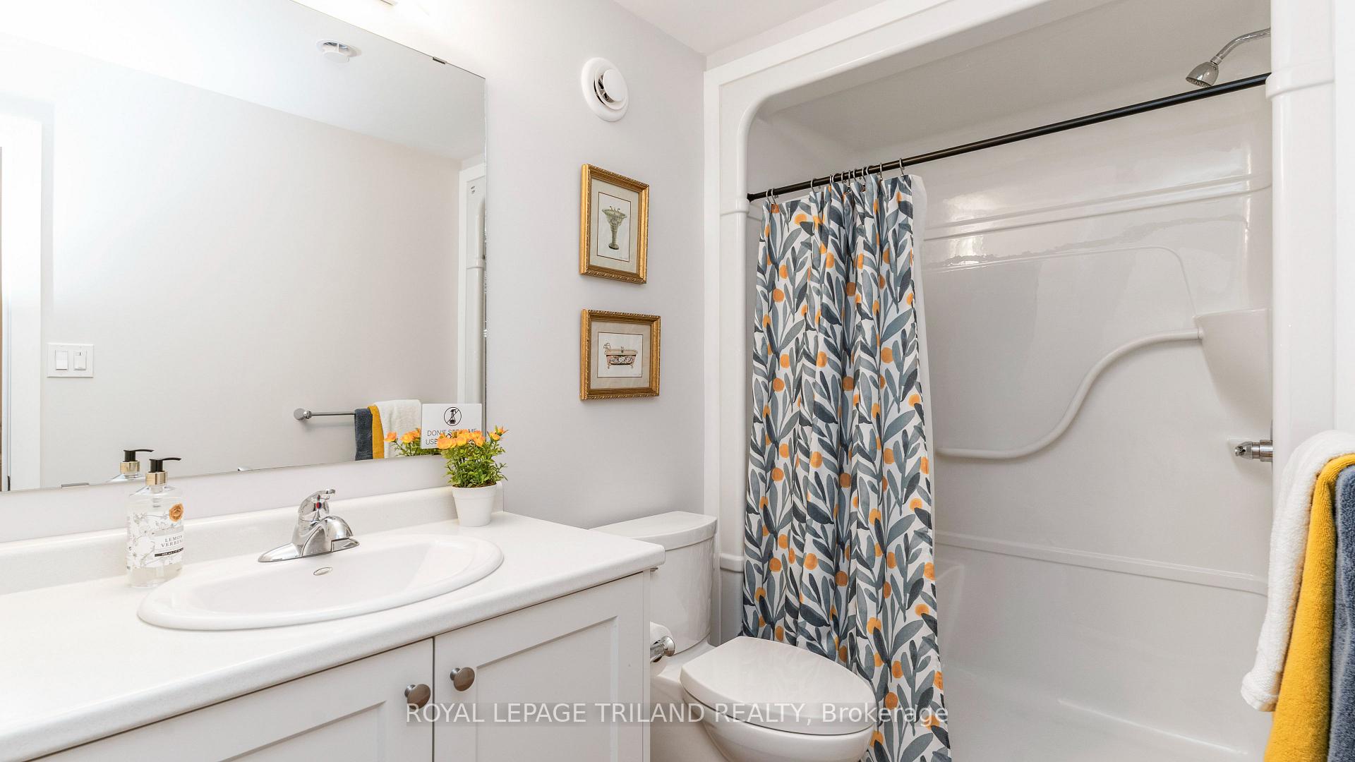 Photo 23 of 144 Empire Parkway, St. Thomas — HOMEH