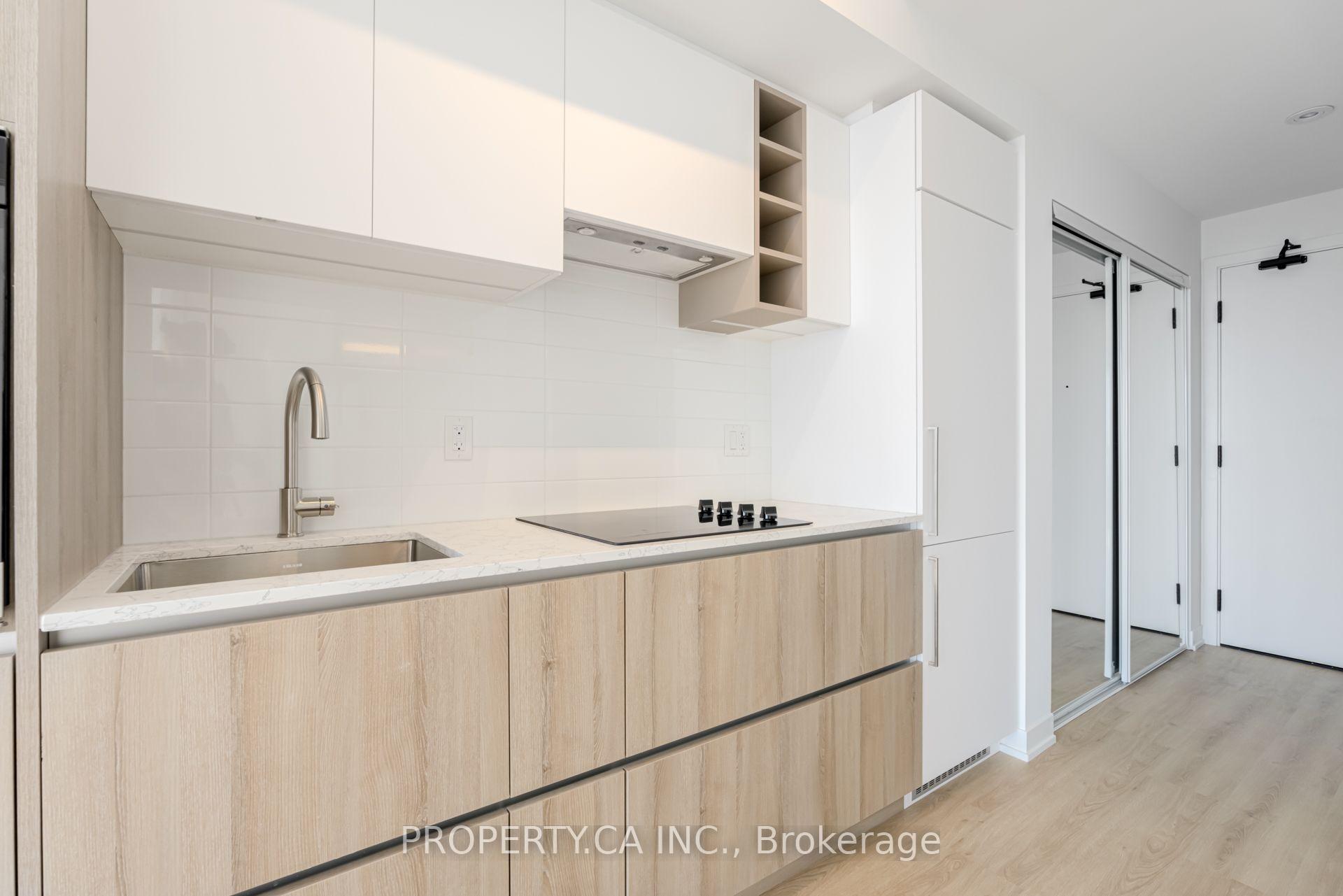 Photo 4 of Unit LPH16, 319 Jarvis Street, Toronto, Moss Park — HOMEH