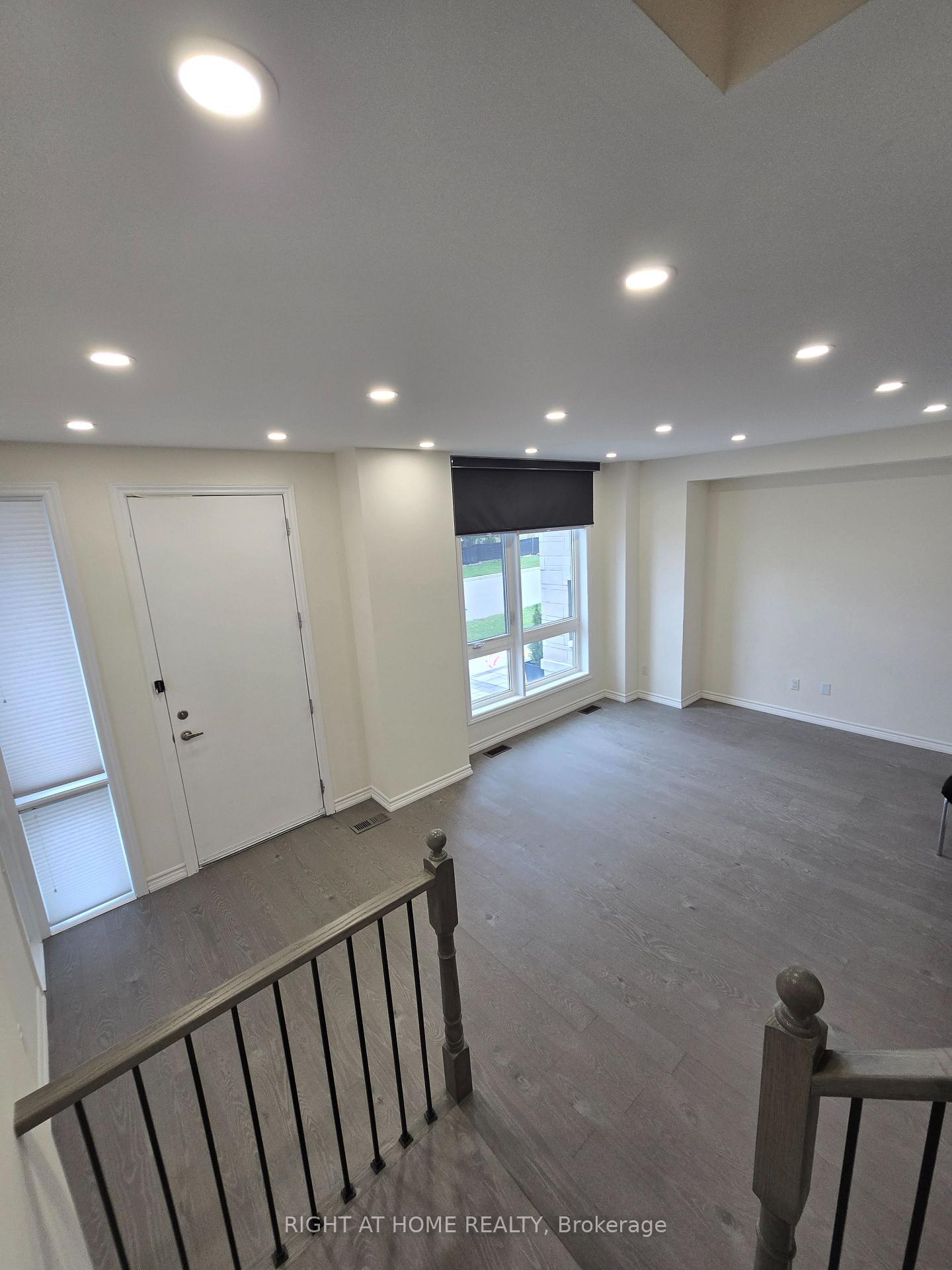 Photo 5 of 14 Concetta Conte Avenue, Markham, Victoria Square — HOMEH