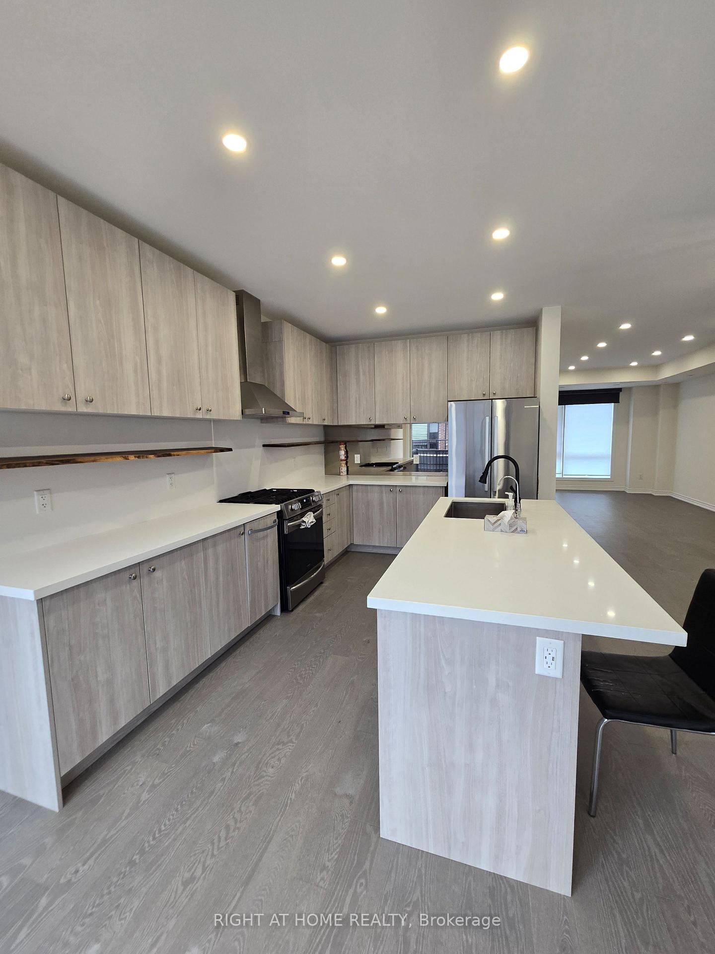 Photo 7 of 14 Concetta Conte Avenue, Markham, Victoria Square — HOMEH