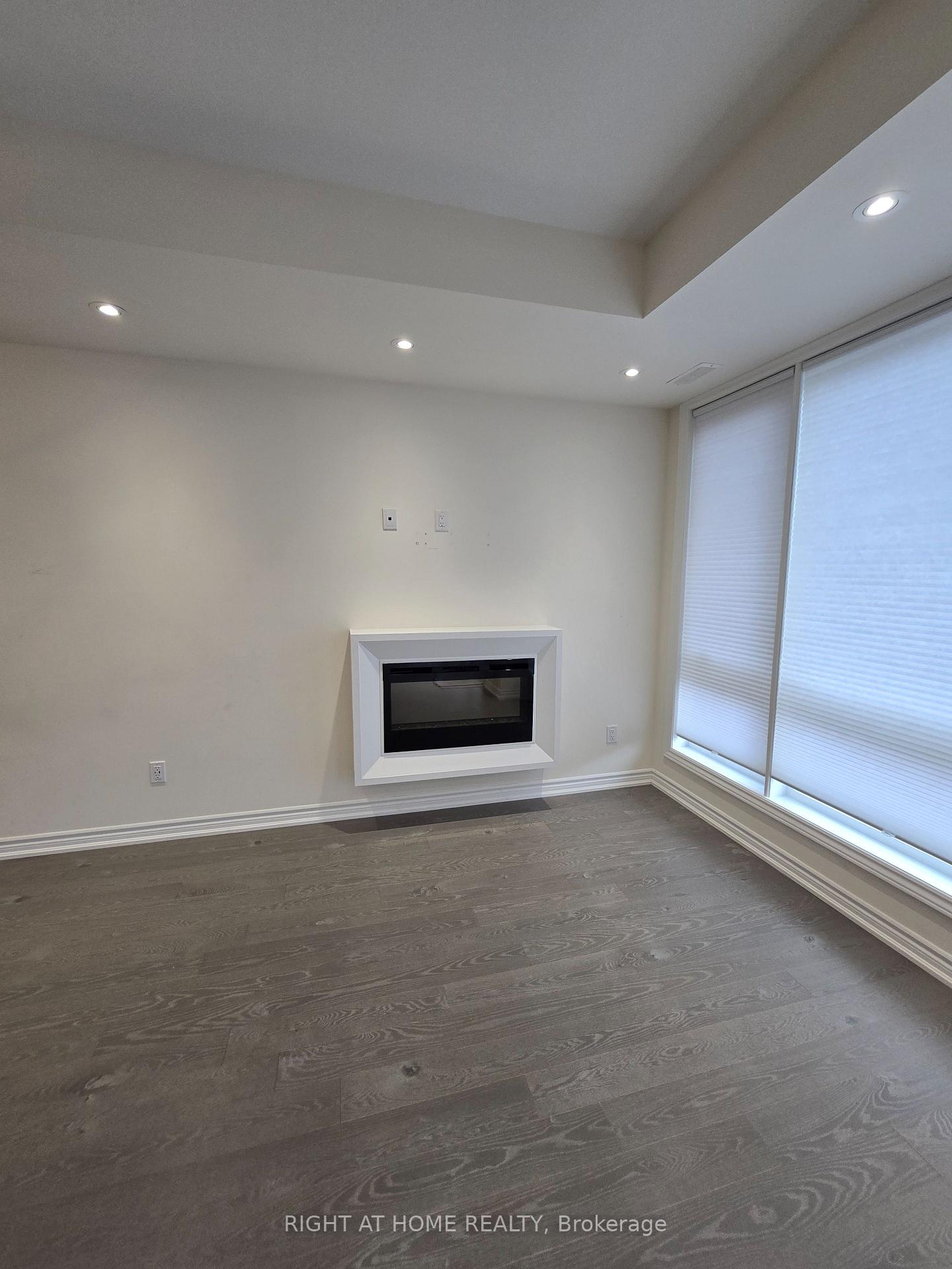 Photo 9 of 14 Concetta Conte Avenue, Markham, Victoria Square — HOMEH