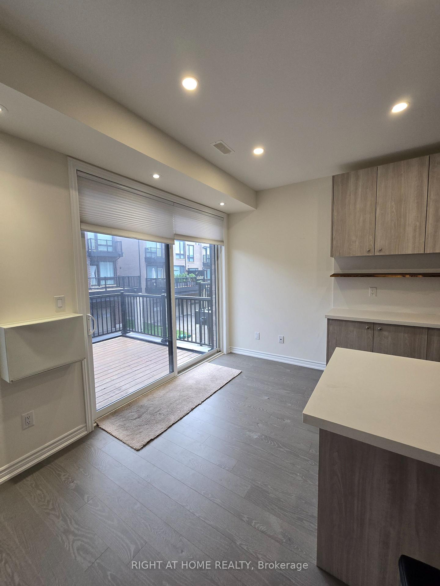 Photo 10 of 14 Concetta Conte Avenue, Markham, Victoria Square — HOMEH